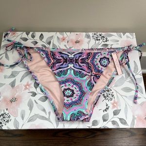Victoria’s Secret Swim Bottom - Size: Medium